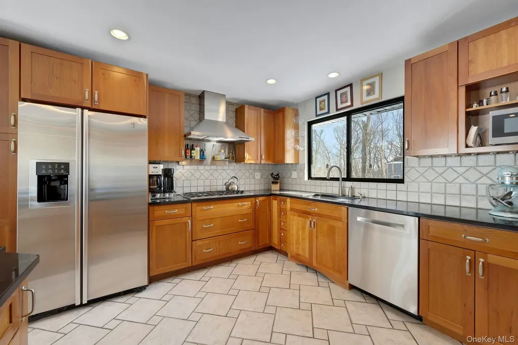 32 Penny Lane Scarsdale NY 10583