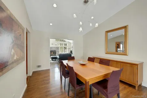 32 Penny Lane Scarsdale NY 10583