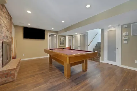 32 Penny Lane Scarsdale NY 10583