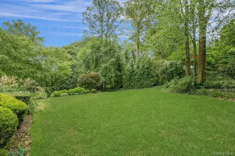 32 Penny Lane Scarsdale NY 10583