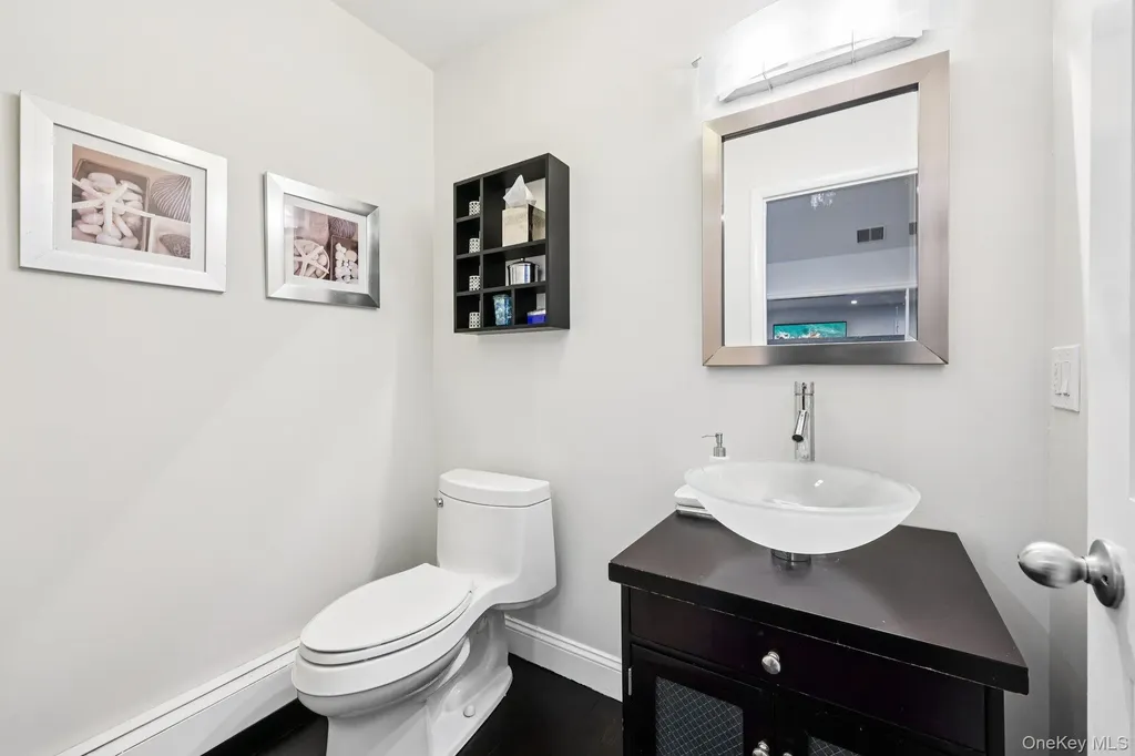 6 Carol Lane Mamaroneck NY 10543