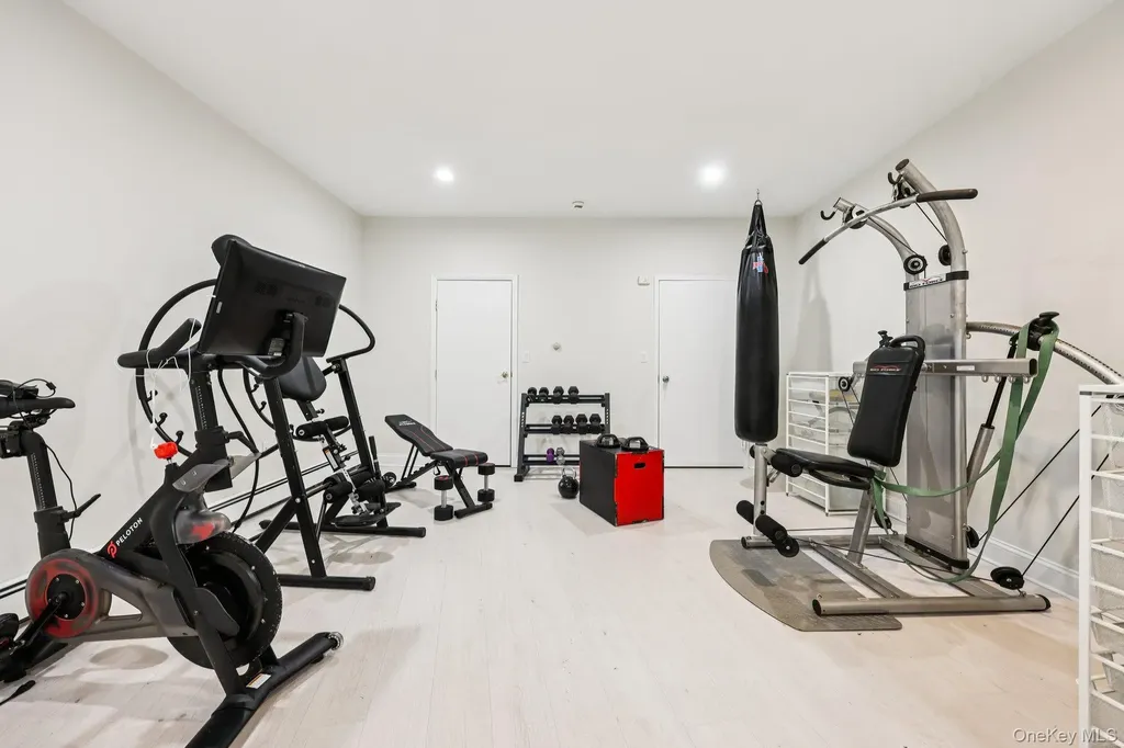 6 Carol Lane Mamaroneck NY 10543