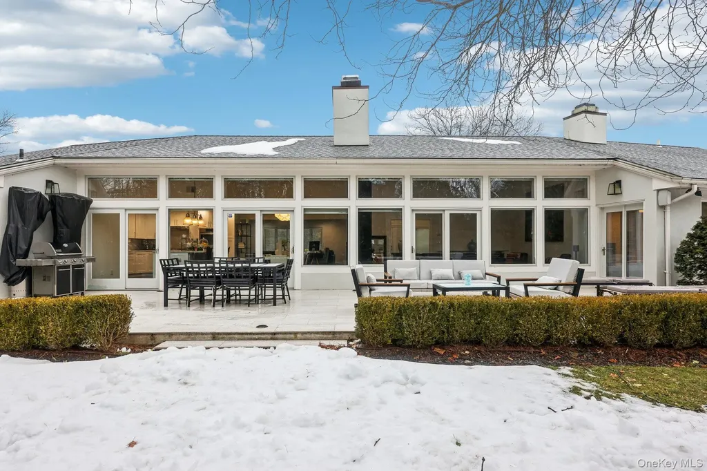 6 Carol Lane Mamaroneck NY 10543