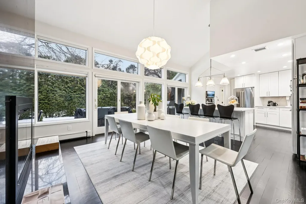 6 Carol Lane Mamaroneck NY 10543