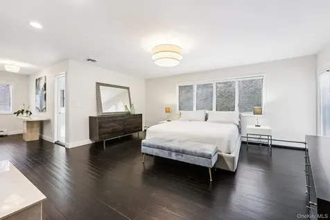 6 Carol Lane Mamaroneck NY 10543