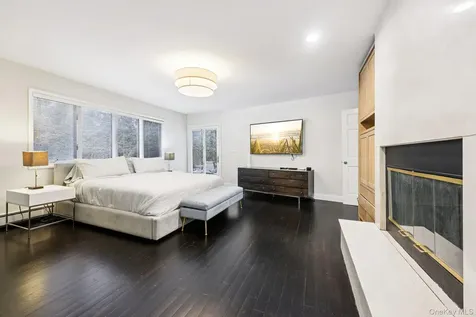 6 Carol Lane Mamaroneck NY 10543