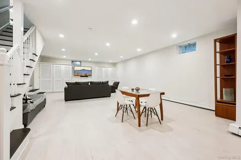 6 Carol Lane Mamaroneck NY 10543