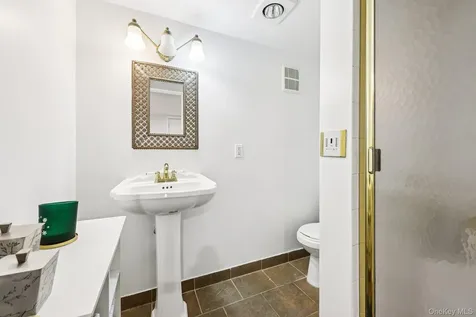 6 Carol Lane Mamaroneck NY 10543