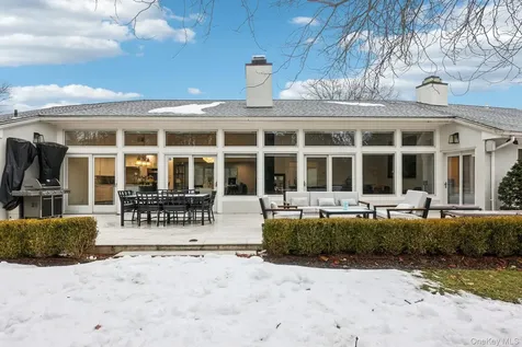 6 Carol Lane Mamaroneck NY 10543