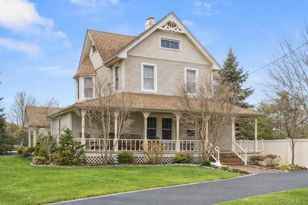 52 Marvin Lane Islip NY 11751