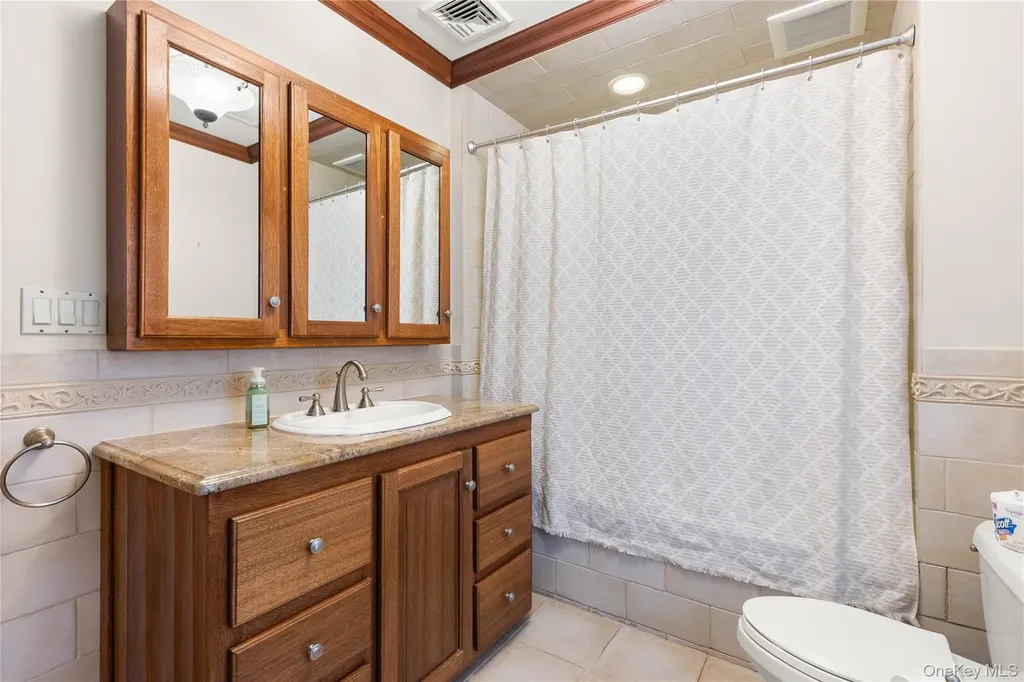 52 Marvin Lane Islip NY 11751