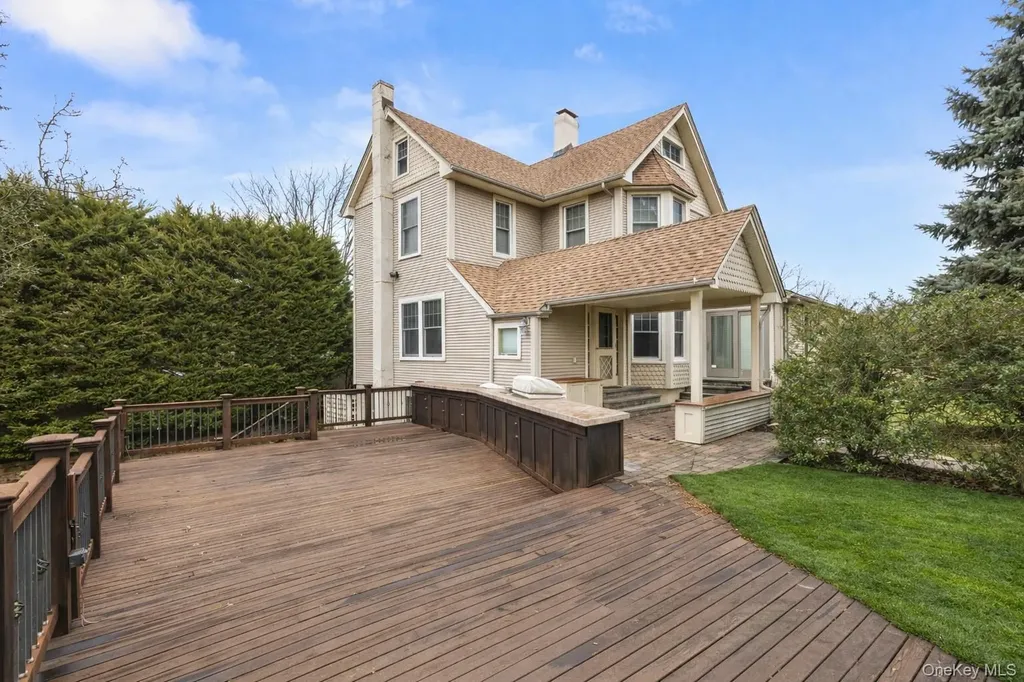 52 Marvin Lane Islip NY 11751