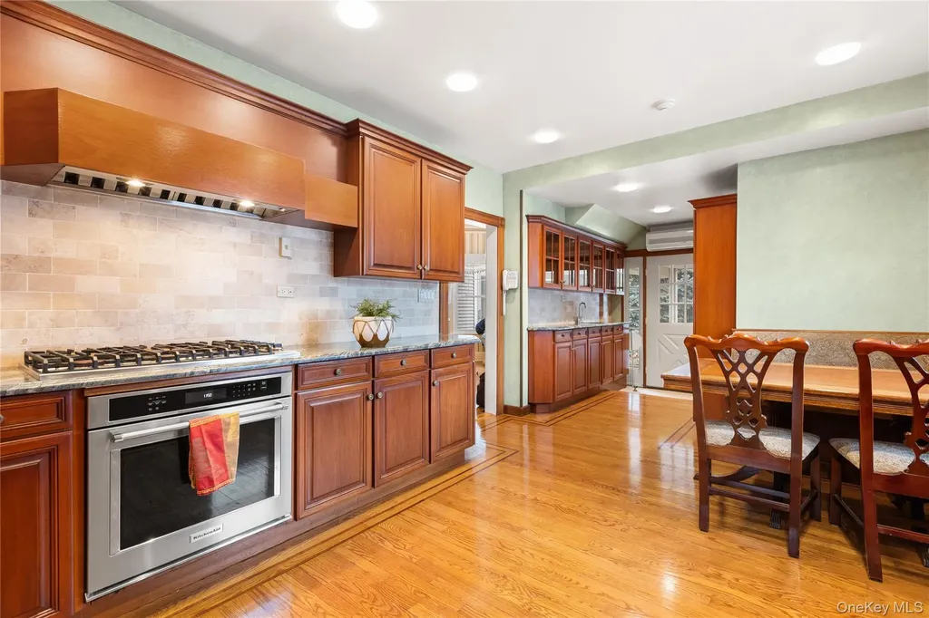 52 Marvin Lane Islip NY 11751