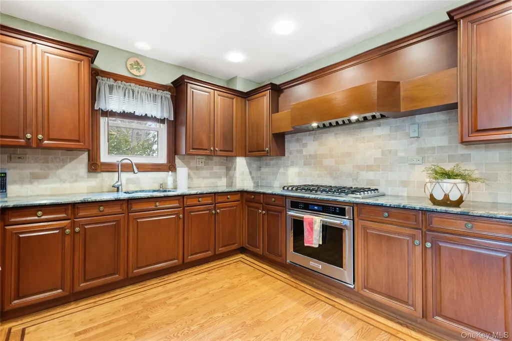 52 Marvin Lane Islip NY 11751