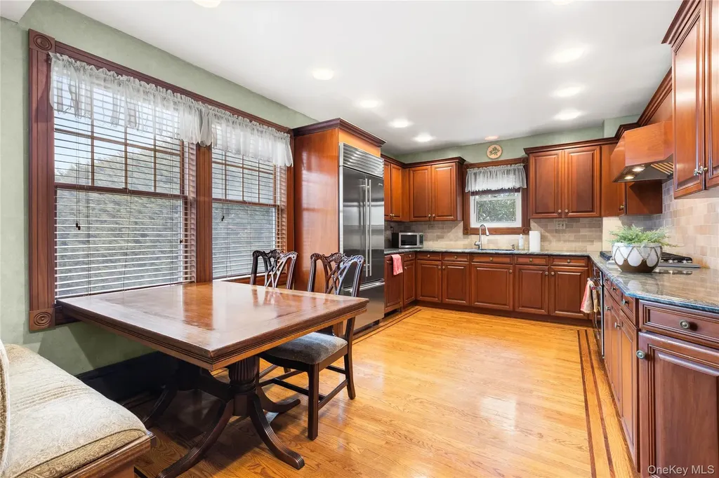 52 Marvin Lane Islip NY 11751
