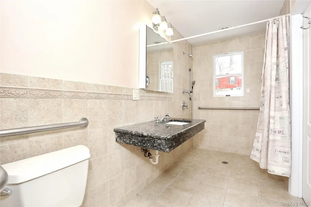 277 Saddle River Road Airmont NY 10952