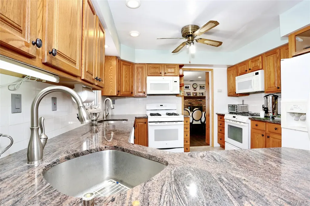 277 Saddle River Road Airmont NY 10952