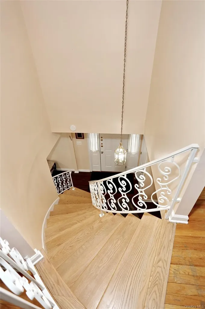 277 Saddle River Road Airmont NY 10952