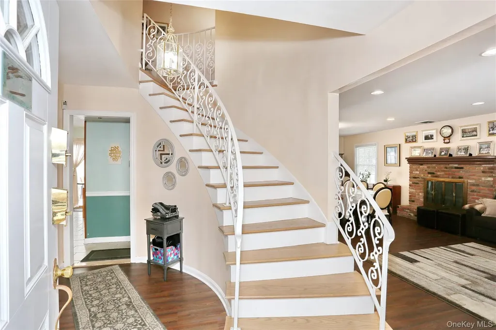 277 Saddle River Road Airmont NY 10952