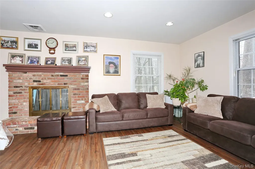 277 Saddle River Road Airmont NY 10952