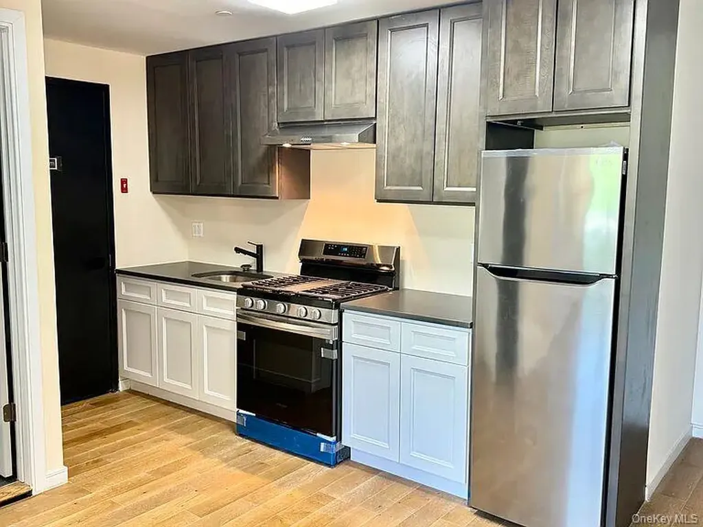 13222 41st Road Flushing NY 11355