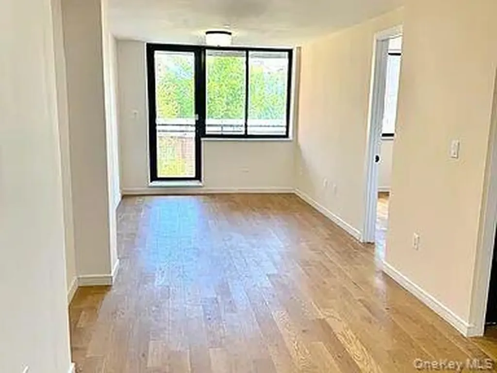 13222 41st Road Flushing NY 11355