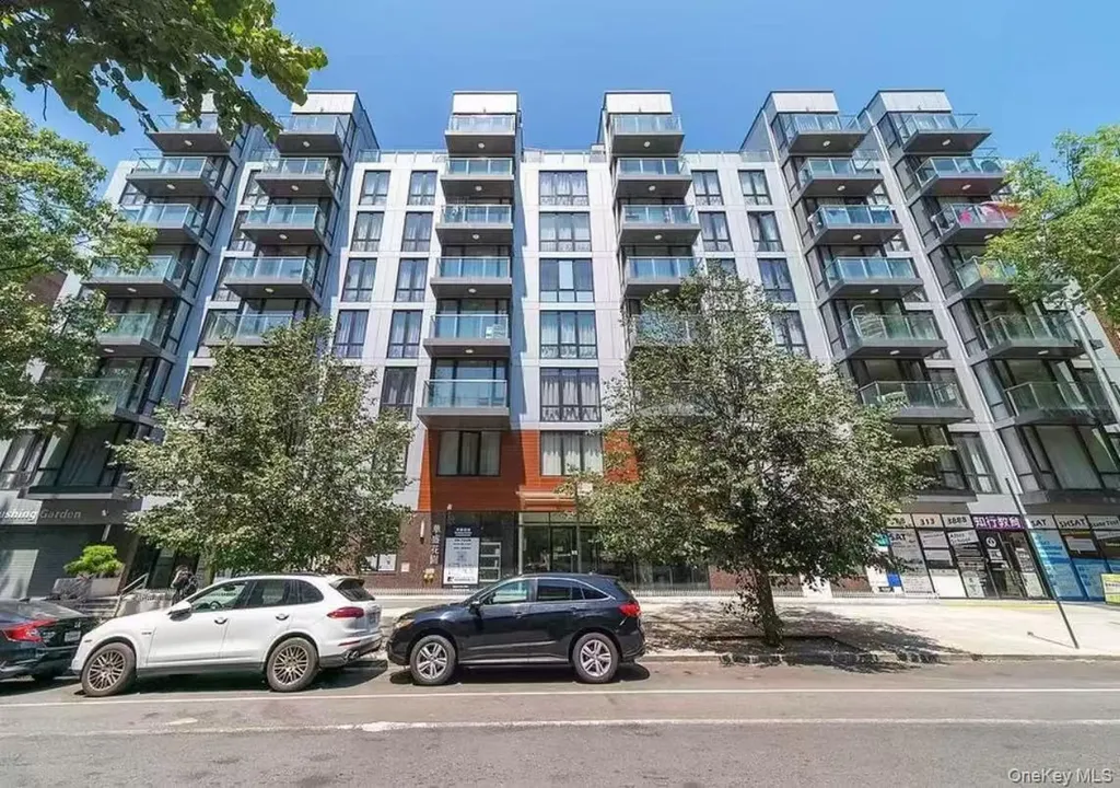 14427 Sanford Avenue Flushing NY 11355