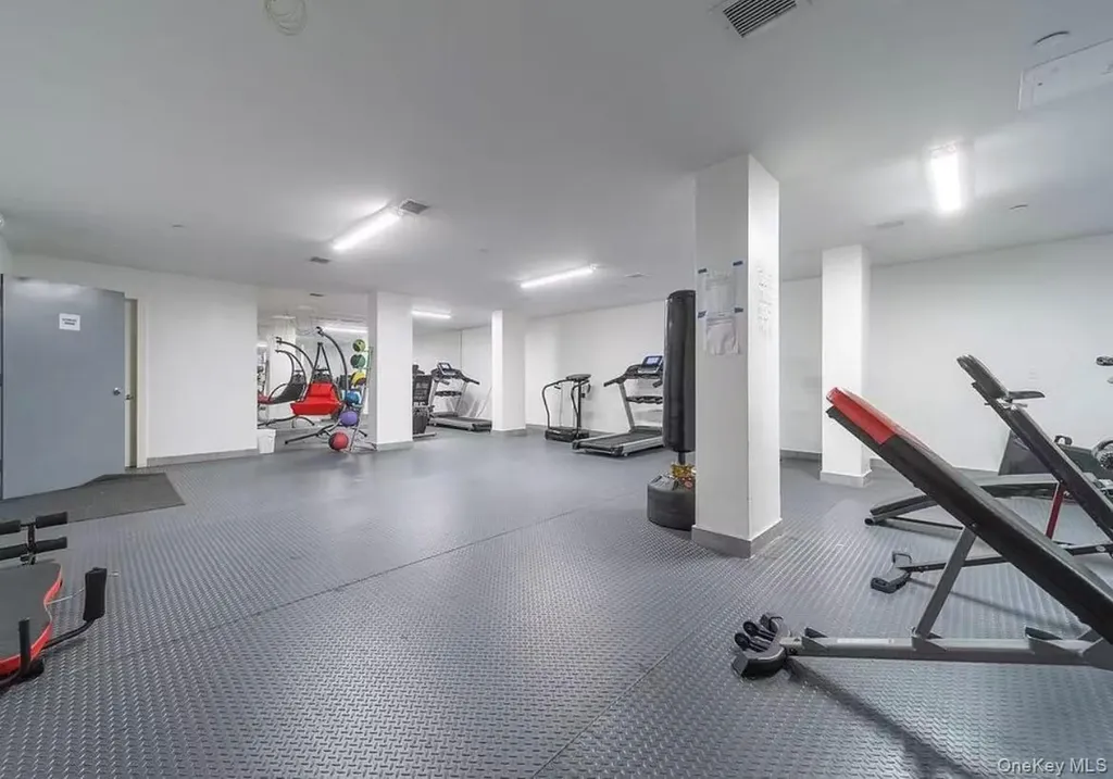14427 Sanford Avenue Flushing NY 11355