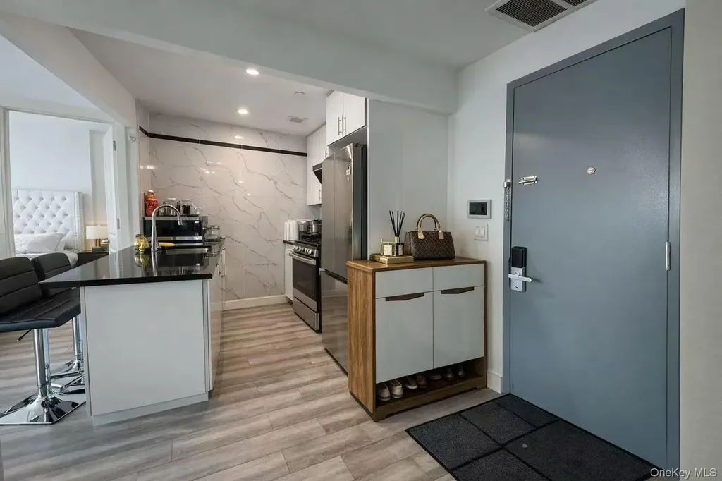 14427 Sanford Avenue Flushing NY 11355