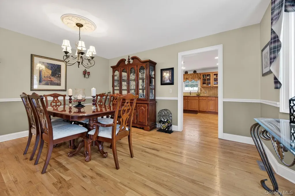 10 Manor Place Smithtown NY 11787