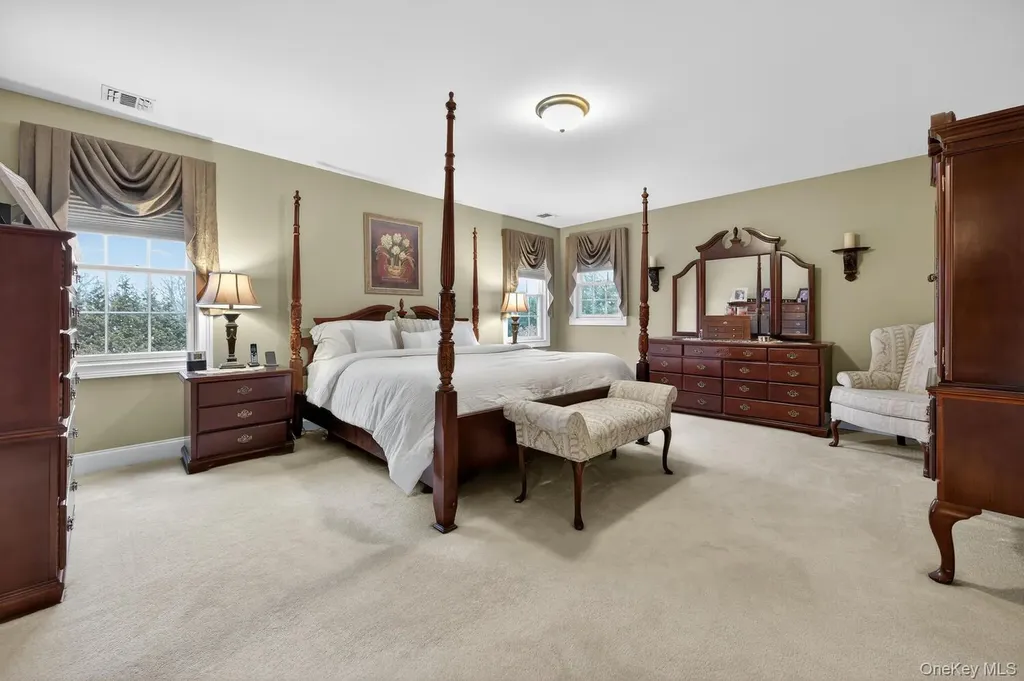 10 Manor Place Smithtown NY 11787