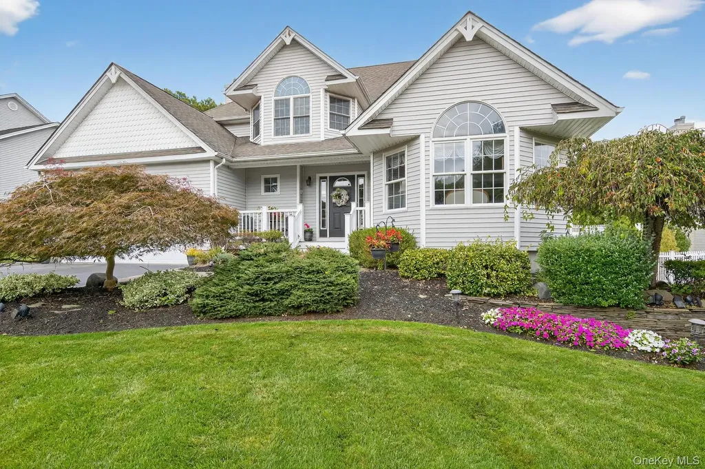 10 Manor Place Smithtown NY 11787