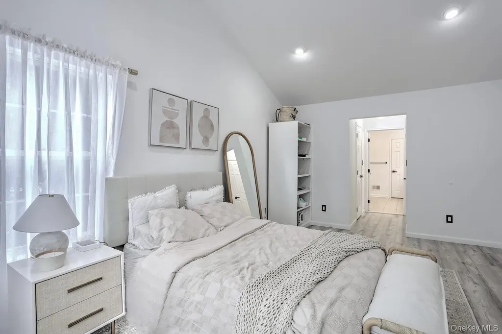 17 Gillian Court Monroe NY 10950