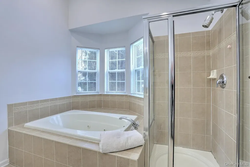 17 Gillian Court Monroe NY 10950