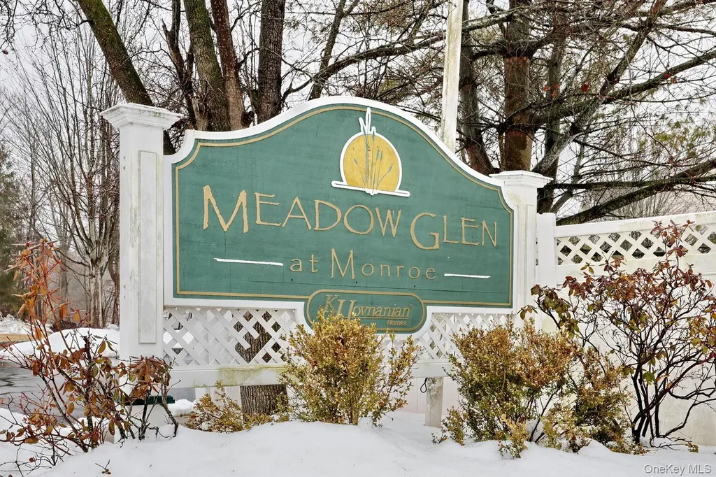 17 Gillian Court Monroe NY 10950