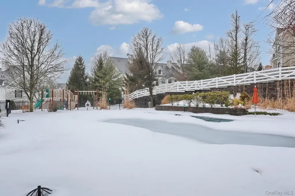 17 Gillian Court Monroe NY 10950