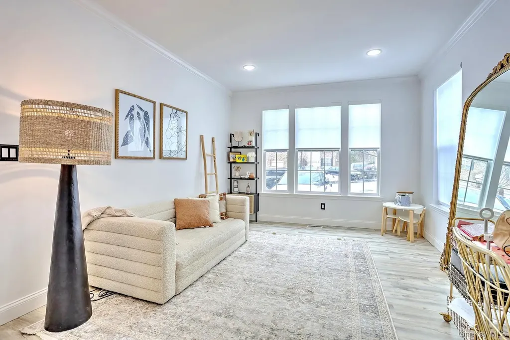 17 Gillian Court Monroe NY 10950
