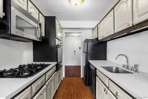 370 Westchester Avenue Port Chester NY 10573