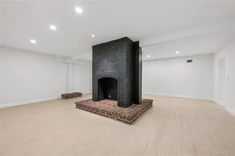 227 Prospect Avenue Sea Cliff NY 11579