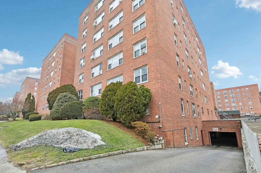 30 N Broadway White Plains NY 10601