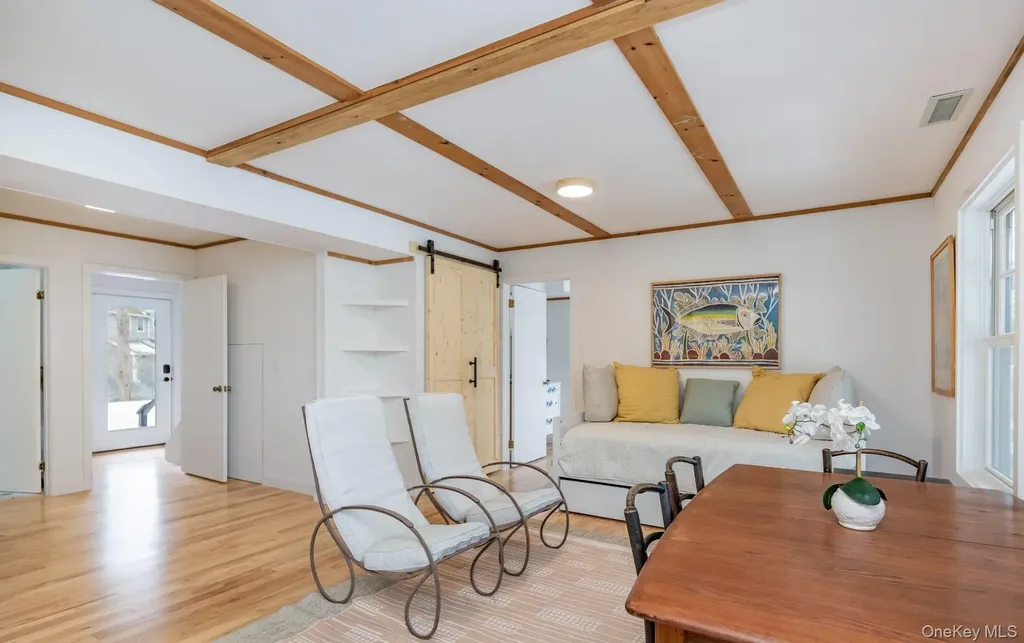 9 Helens Lane Southampton NY 11968
