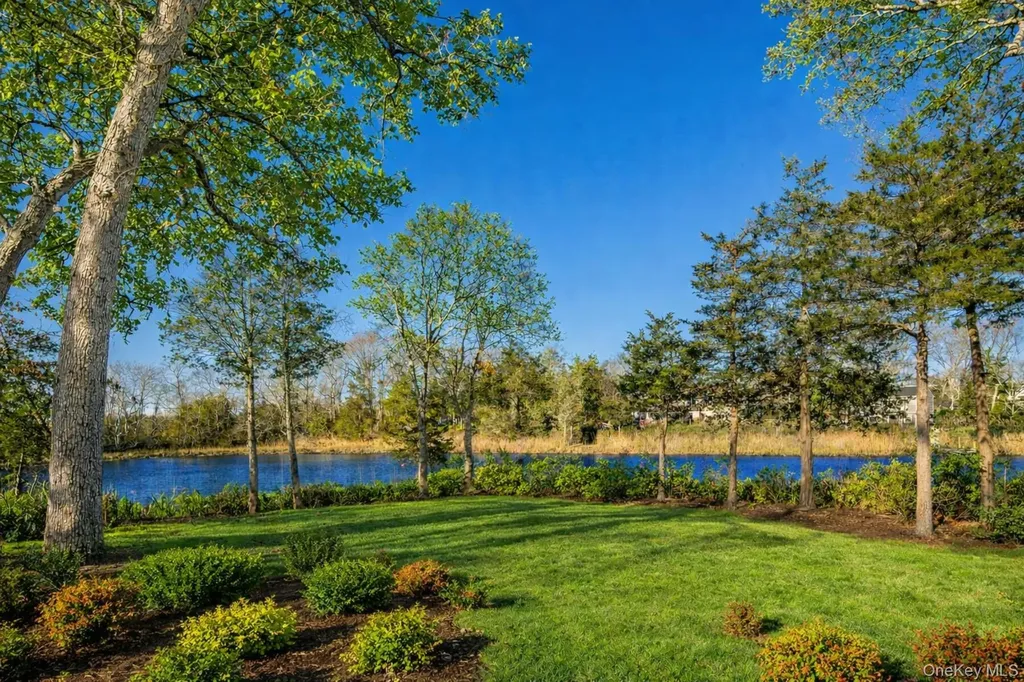 9 Helens Lane Southampton NY 11968