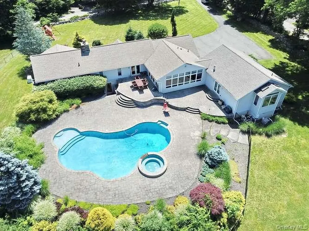 89 Spook Rock Road Suffern NY 10901