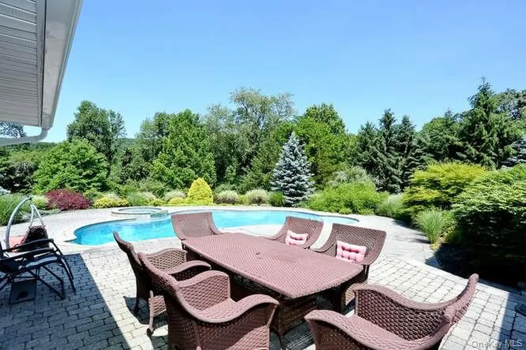 89 Spook Rock Road Suffern NY 10901