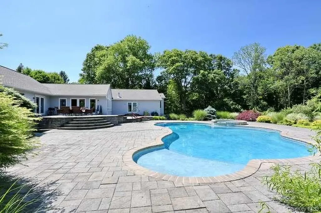 89 Spook Rock Road Suffern NY 10901