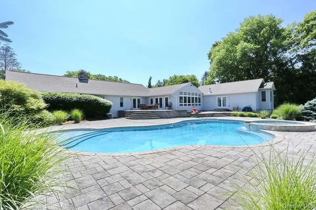 89 Spook Rock Road Suffern NY 10901