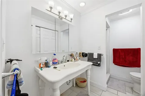 1005 Colony Drive Hartsdale NY 10530