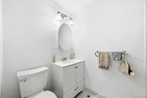 1005 Colony Drive Hartsdale NY 10530