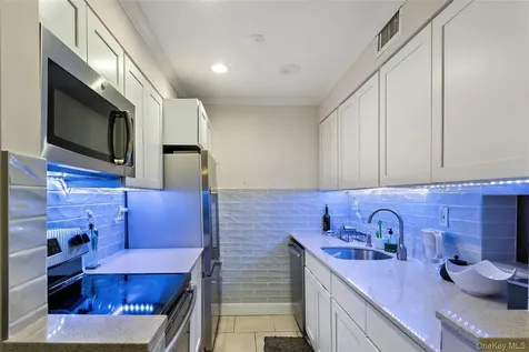 1005 Colony Drive Hartsdale NY 10530