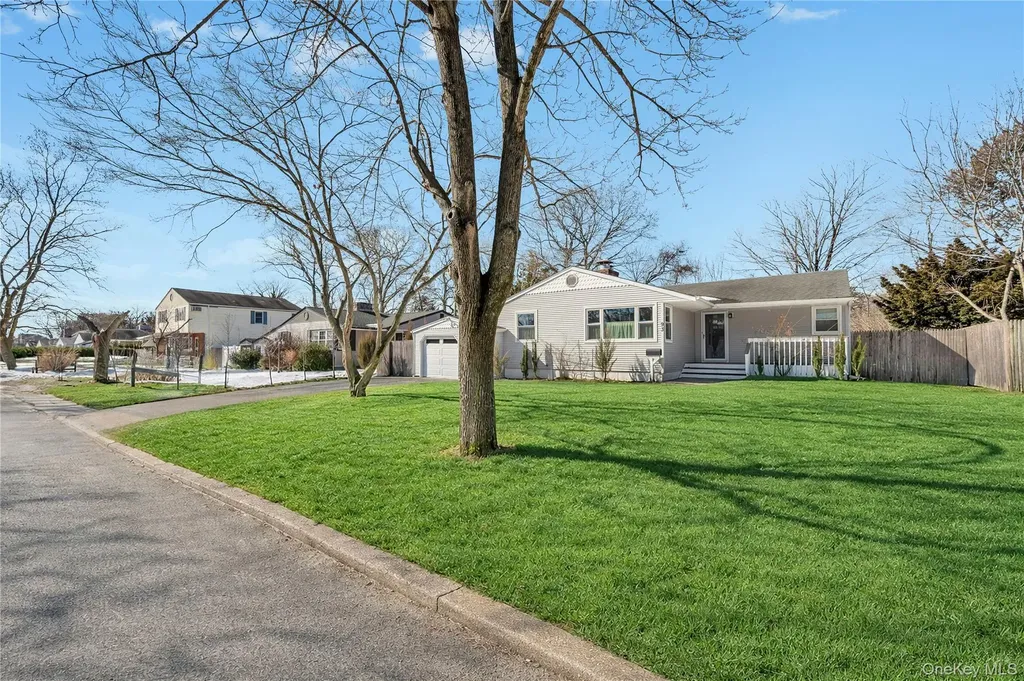 93 Eastwood Boulevard Centereach NY 11720